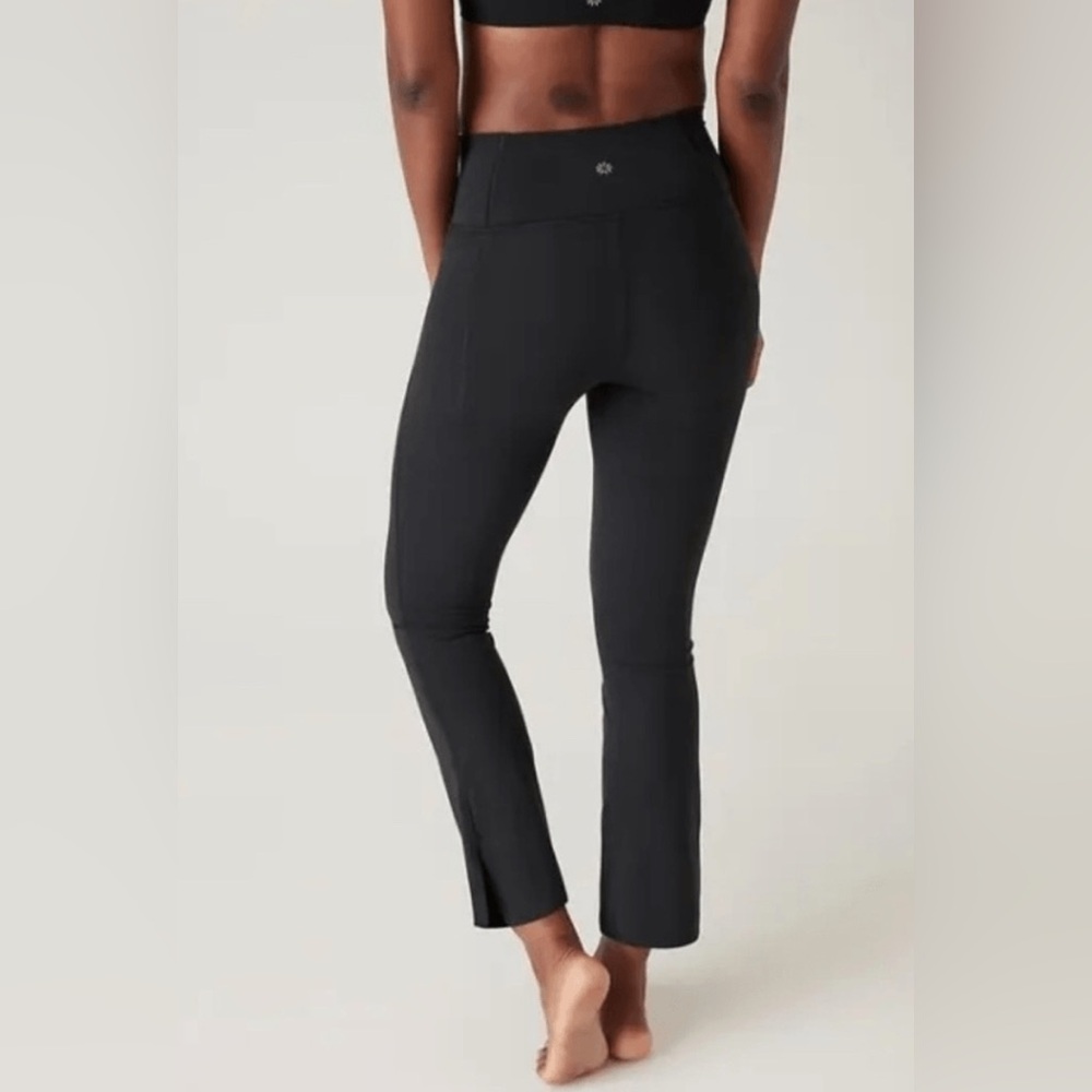Athleta Black Leggings Transcend Stash Crop Straight Leg Pant (LIKE NEW)
